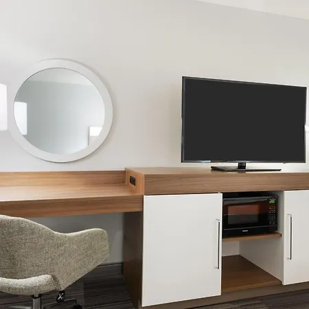 Hampton Inn & Suites Atlanta Buckhead Place-2